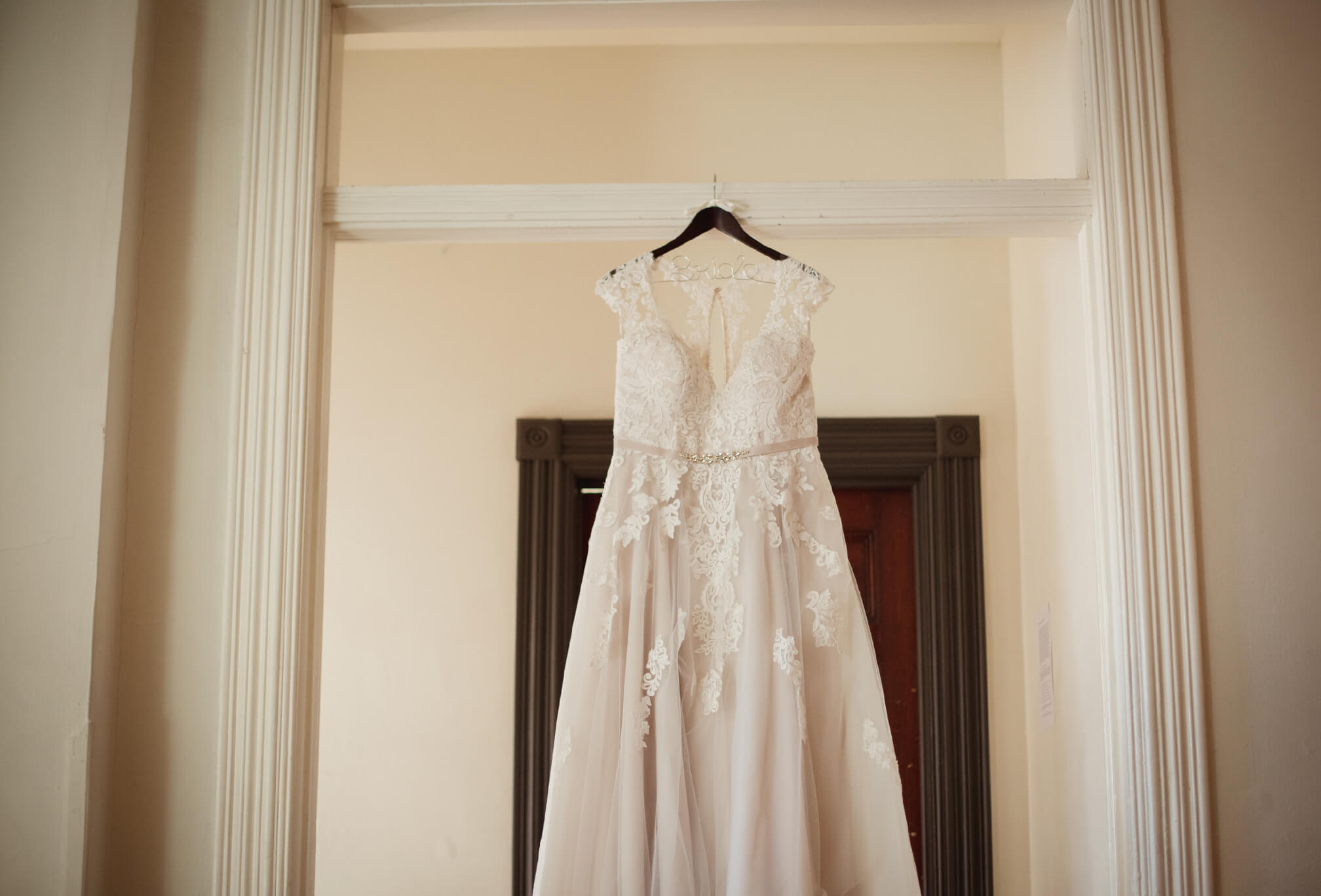wedding dress gladstone hotel