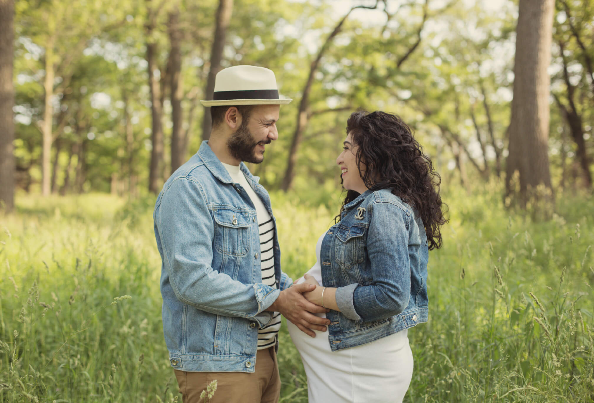 cute forest maternity session toronto